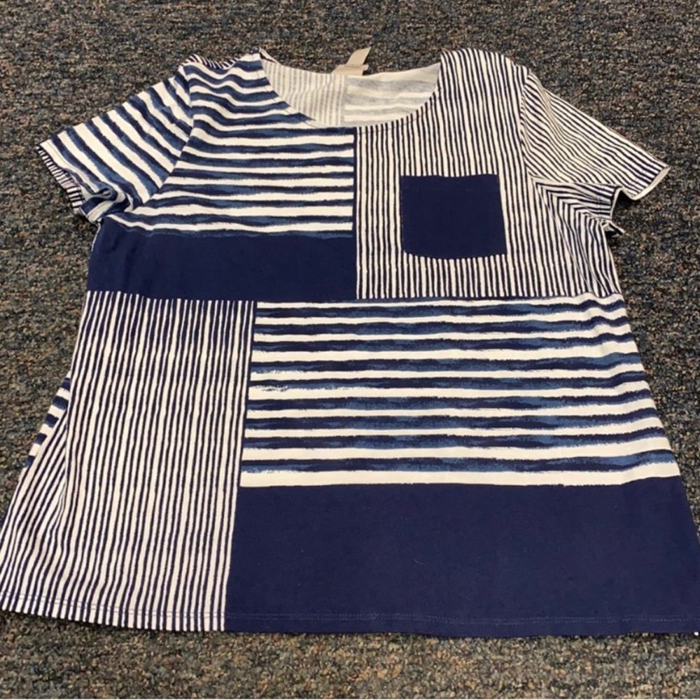 Chico’s top sz. L